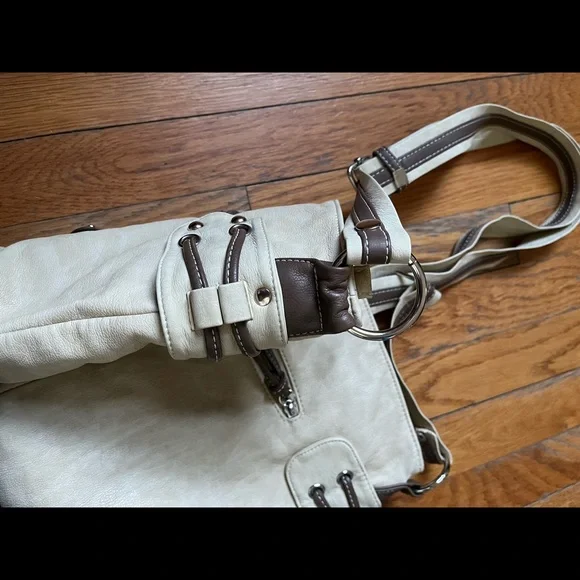 Tan pocketbook! - Picture 4 of 11